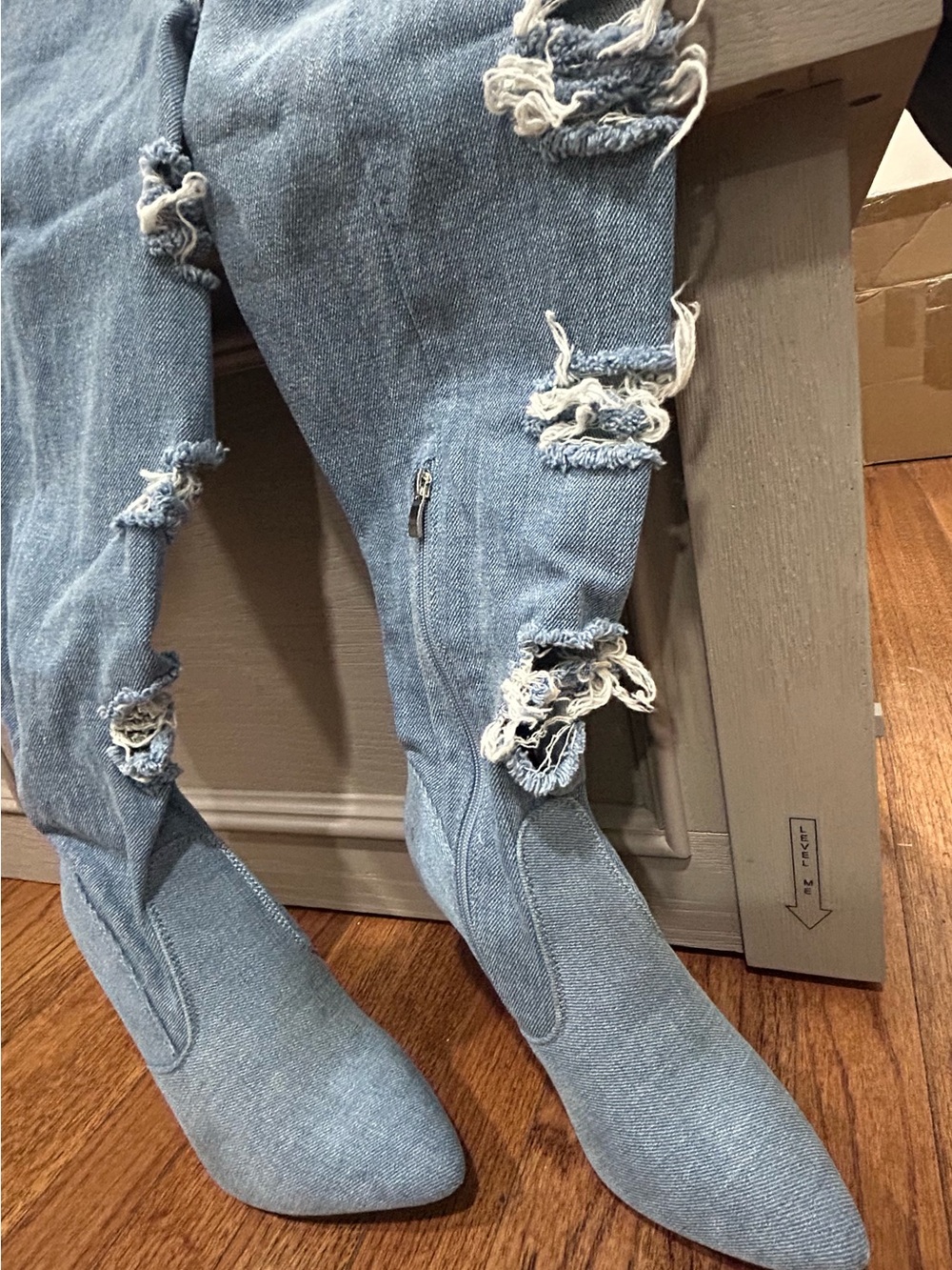 Denim distressed pointy toe -wide calf boots size 8 - Picture 4 of 9